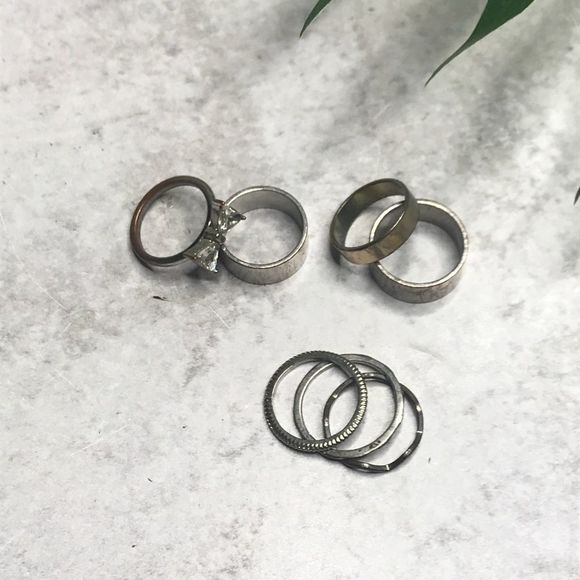 Aldo 7 Silver Minimalist Midi Bow Stacking Rings - Picture 5 of 8